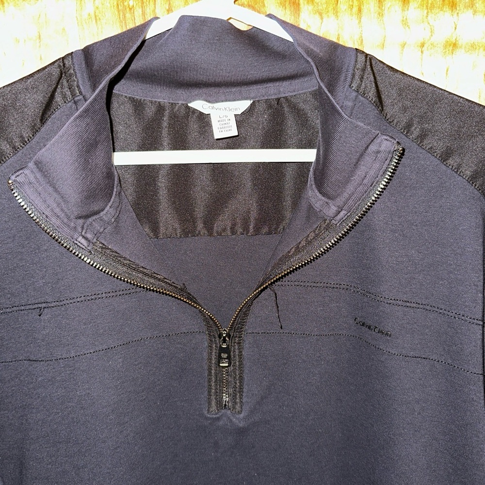 Calvin Klein pullover - Picture 2 of 2